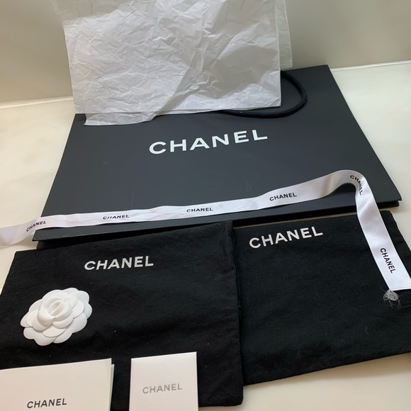 Authentic Chanel. Double sided leather sneaker/boots fabulous camellias all over - Picture 13 of 16